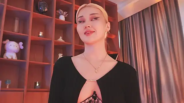 hyun chia online show from November 11, 3:35 am