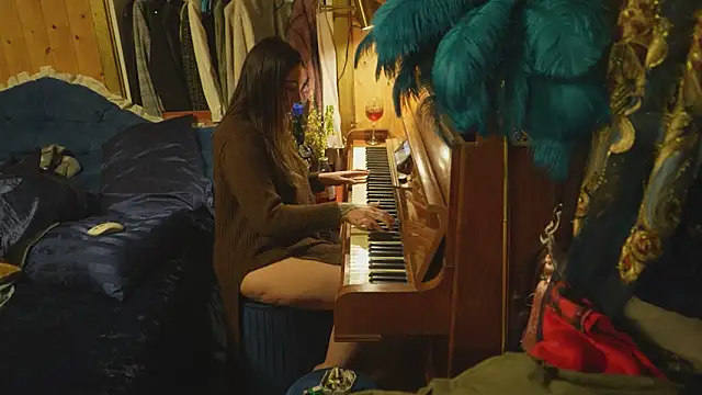 VanessaDoyle online show from February 24, 6:50 pm