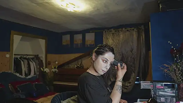 VanessaDoyle online show from April 19, 9:31 am