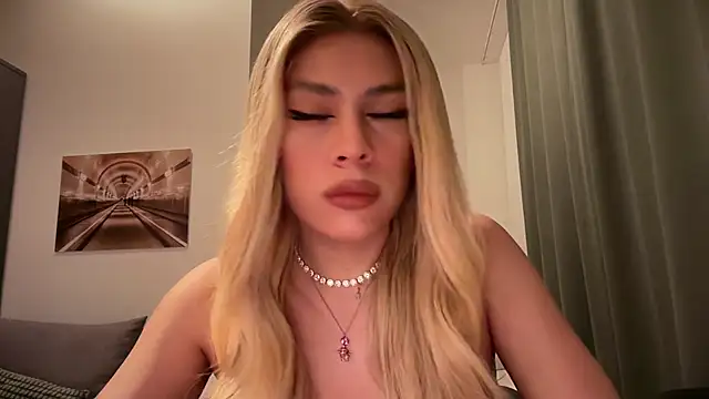 saray doll online show from March 5, 10:16 pm