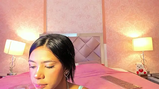 Snapshot of AntonellaRossi chatting on September 15, 7:54 pm AntonellaRossi online show from September 15, 7:54 pm