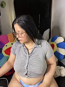 MsConejitaa online show from April 10, 4:13 pm