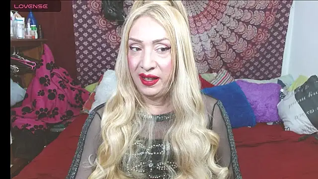 elena evans online show from February 19, 6:51 pm