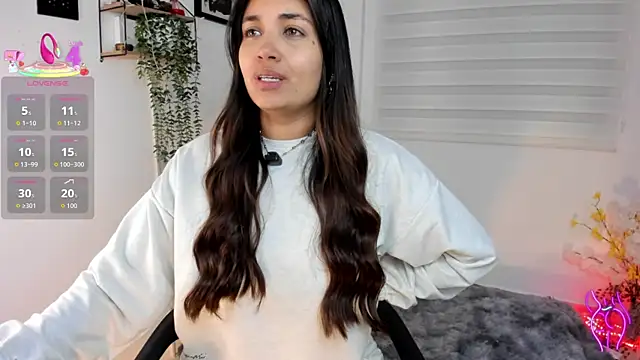 aisha es online show from July 29, 12:21 am