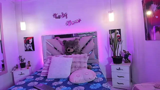 Karly moon online show from July 28, 8:52 pm