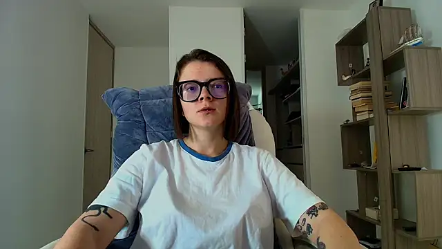 Snapshot of Arya_starrk chatting on October 13, 2:31 pm Arya starrk online show from October 13, 2:31 pm