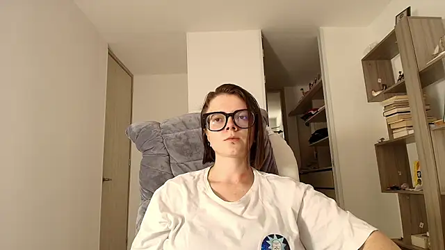 Snapshot of Arya_starrk chatting on October 1, 2:55 pm Arya starrk online show from October 1, 2:55 pm