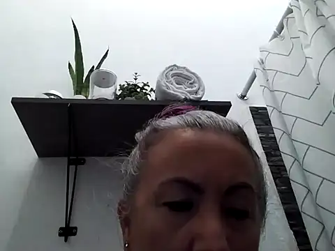 EvaRobinson online show from July 12, 11:49 pm