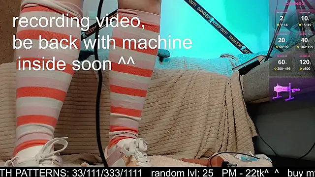 kitty alika online show from October 29, 11:25 am