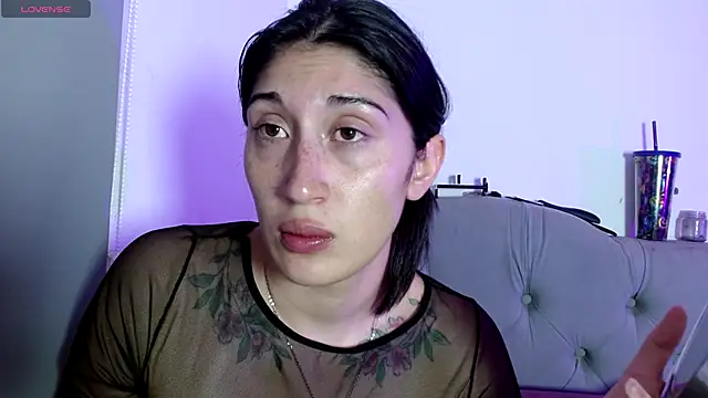 Red-moon1 online show from November 5, 4:29 am