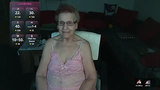 HeisseomaOriginal online show from November 28, 9:12 am