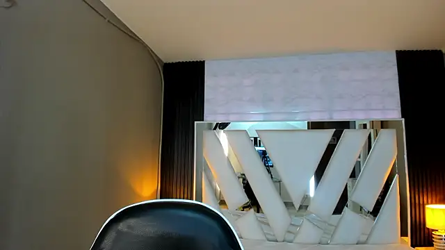 Linda4Petite online show from March 10, 6:34 pm