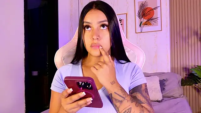 CameronCollins  online show from February 24, 5:22 pm