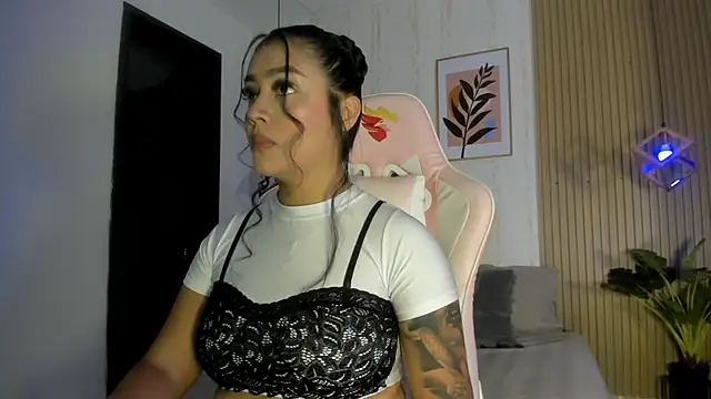 CameronCollins  online show from September 11, 8:20 pm