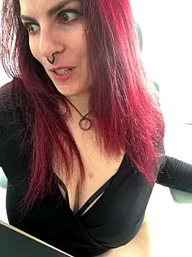 LunaMoongirl online show from November 4, 2:33 pm