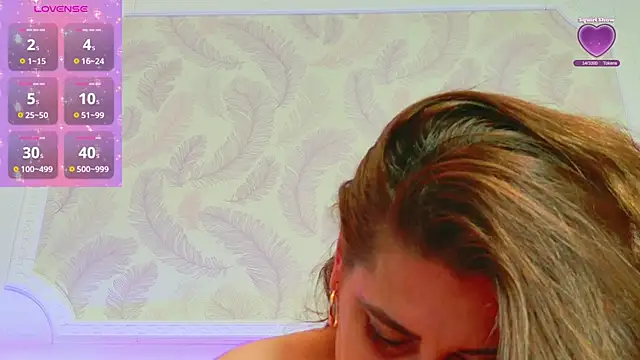 KarinaNoir online show from February 7, 7:23 am