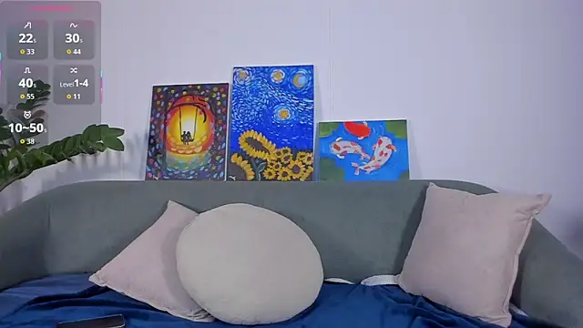 TIFFANYRUSSO online show from October 30, 4:15 am