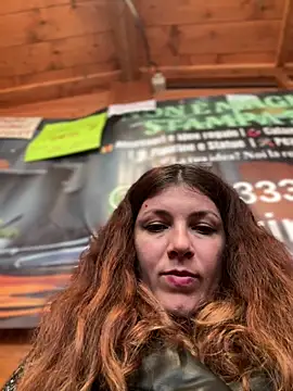 DaisyVibesss online show from December 19, 12:41 pm