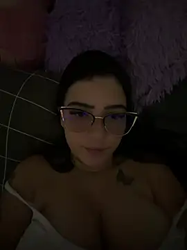 cutesarah  online show from July 29, 2:11 am