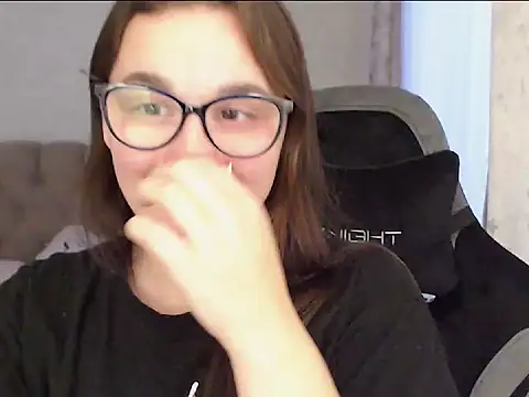 Amy Mur  online show from October 10, 11:15 am