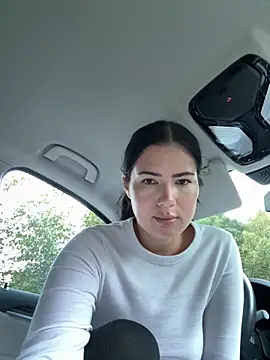 clairewntr online show from October 1, 4:34 pm