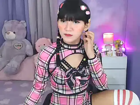 Snapshot of urlovelyfreya chatting on October 2, 5:40 pm urlovelyfreya online show from October 2, 5:40 pm