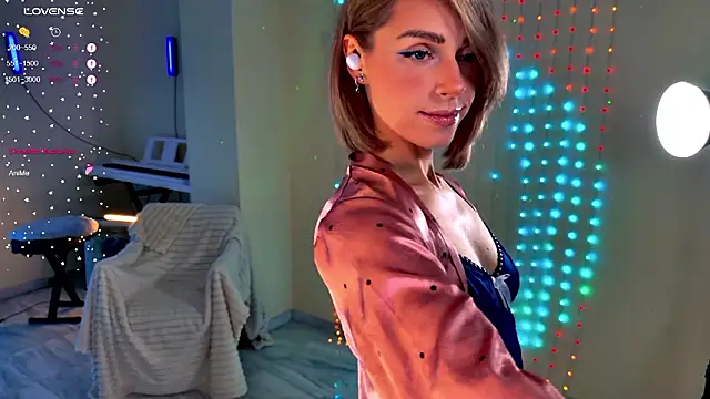 Arielle  03 online show from February 11, 2:15 am