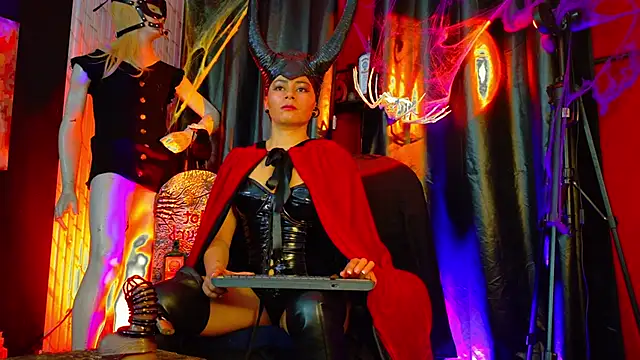 MistressSlut1 online show from October 31, 11:47 am