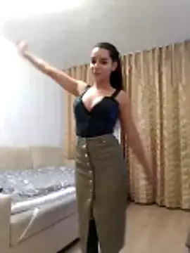baby sweet girl  online show from May 20, 9:45 pm