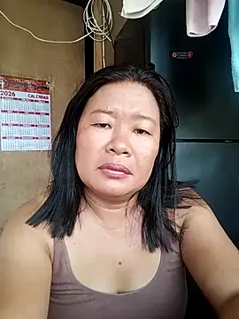 Lovelywoman43 online show from February 18, 12:54 am