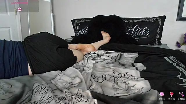 julimonroe online show from November 8, 3:33 am