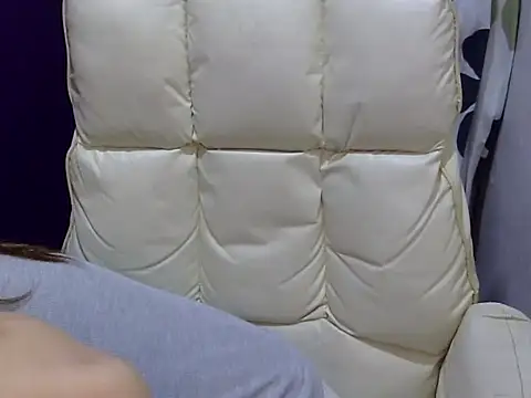    zurIII09  online show from June 13, 9:51 am