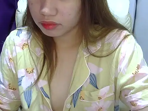    zurIII09  online show from July 12, 11:16 pm
