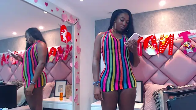 DanielaDuff online show from October 11, 8:33 pm