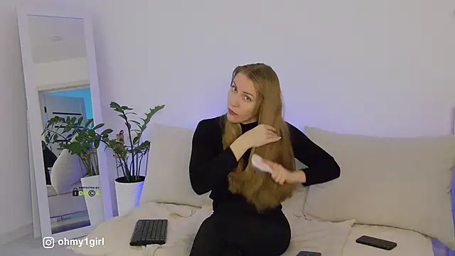 Fallinlove1 online show from February 25, 3:32 pm