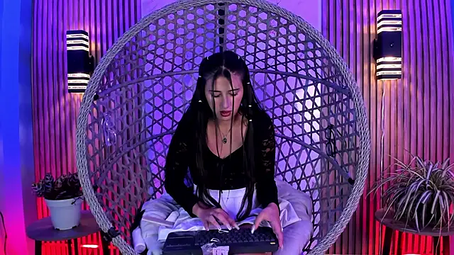 brenda moris01 online show from March 19, 10:47 pm