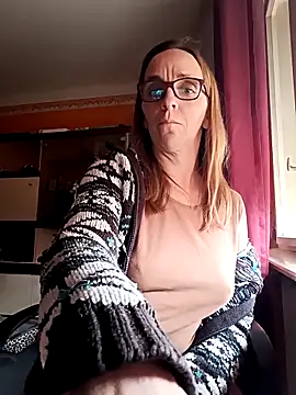 Dettybitch40 online show from September 27, 12:01 pm