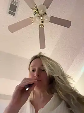 Vivian MayXxX online show from July 24, 7:44 pm