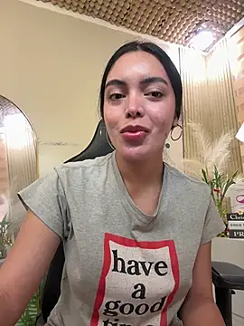 TS-SimplyTheBest online show from April 19, 10:59 am