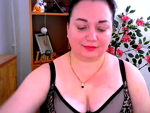 AmanaGi online show from November 10, 4:24 pm