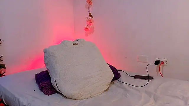 -Camila  online show from April 17, 2:02 am