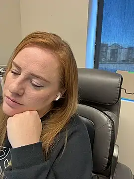 cinnatitties online show from January 8, 4:33 pm