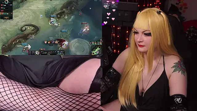 evamila online show from November 7, 11:42 pm