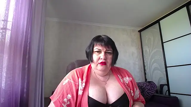 JuicyLady Di online show from May 26, 10:47 am