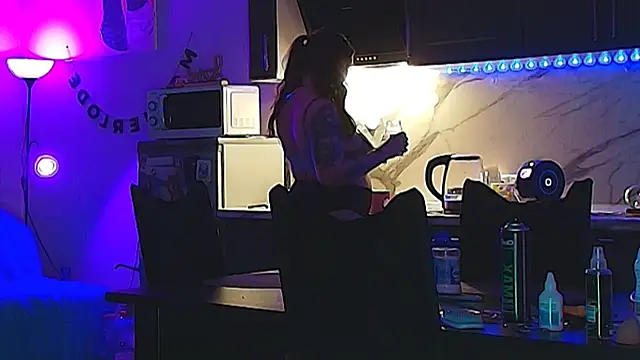 NicoleFancy online show from December 5, 5:47 pm