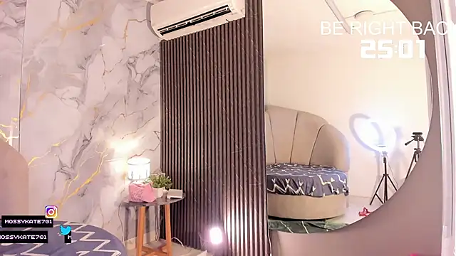 Snapshot of Katemoss70 chatting on October 14, 1:46 pm Katemoss70 online show from October 14, 1:46 pm