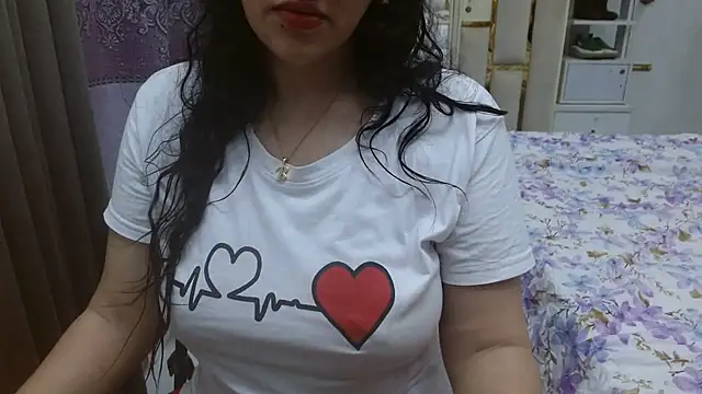 Lovelywife786 online show from July 4, 4:03 pm