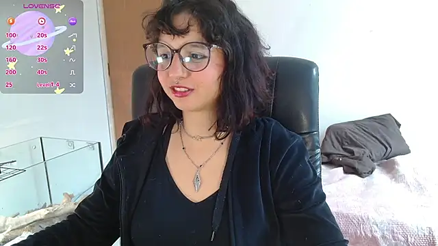 Snapshot of myamillor chatting on September 26, 2:04 pm myamillor online show from September 26, 2:04 pm