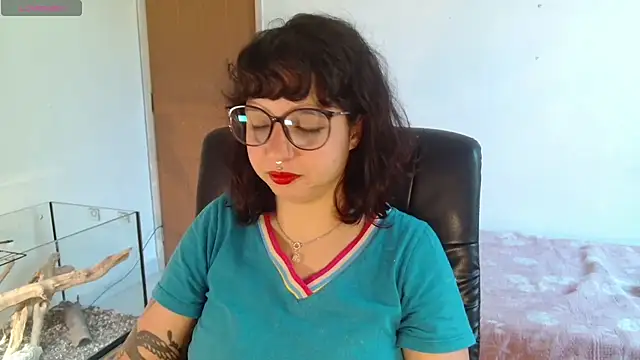 Snapshot of myamillor chatting on September 29, 12:43 pm myamillor online show from September 29, 12:43 pm
