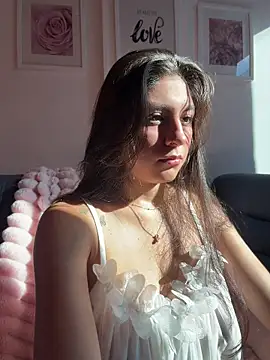 loolla 23 online show from June 11, 12:46 pm